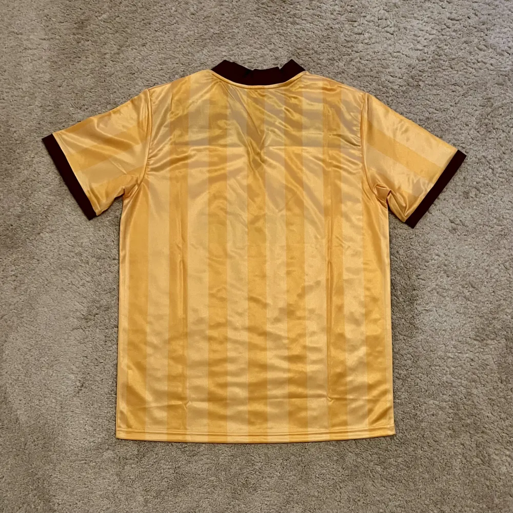Rear view of Aston Villa 1985-87 Henson Away Shirt (Mita Copiers) - Men's Medium