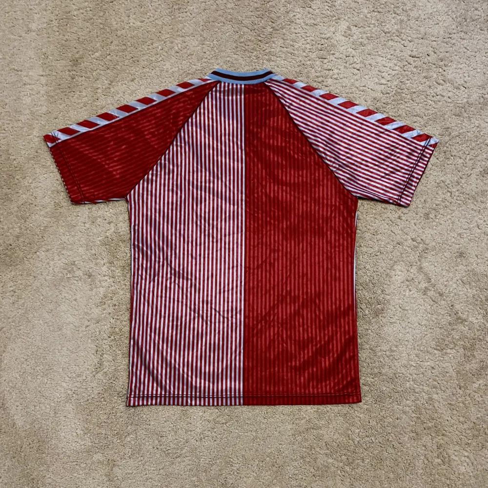 Rear view of Aston Villa 1987-89 Hummel Home Shirt (Mita Copiers) - Men's Medium