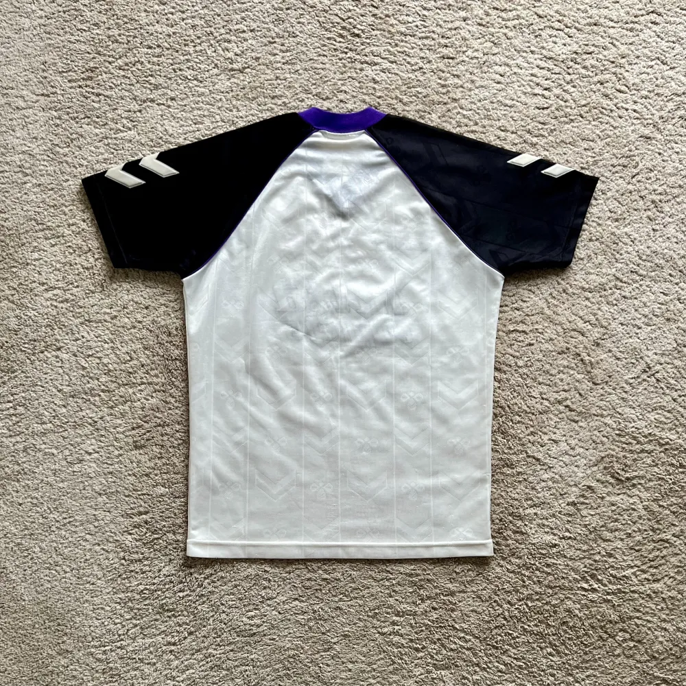Rear view of Aston Villa 1989/90 Hummel Away Shirt (Mita Copiers) - Youth