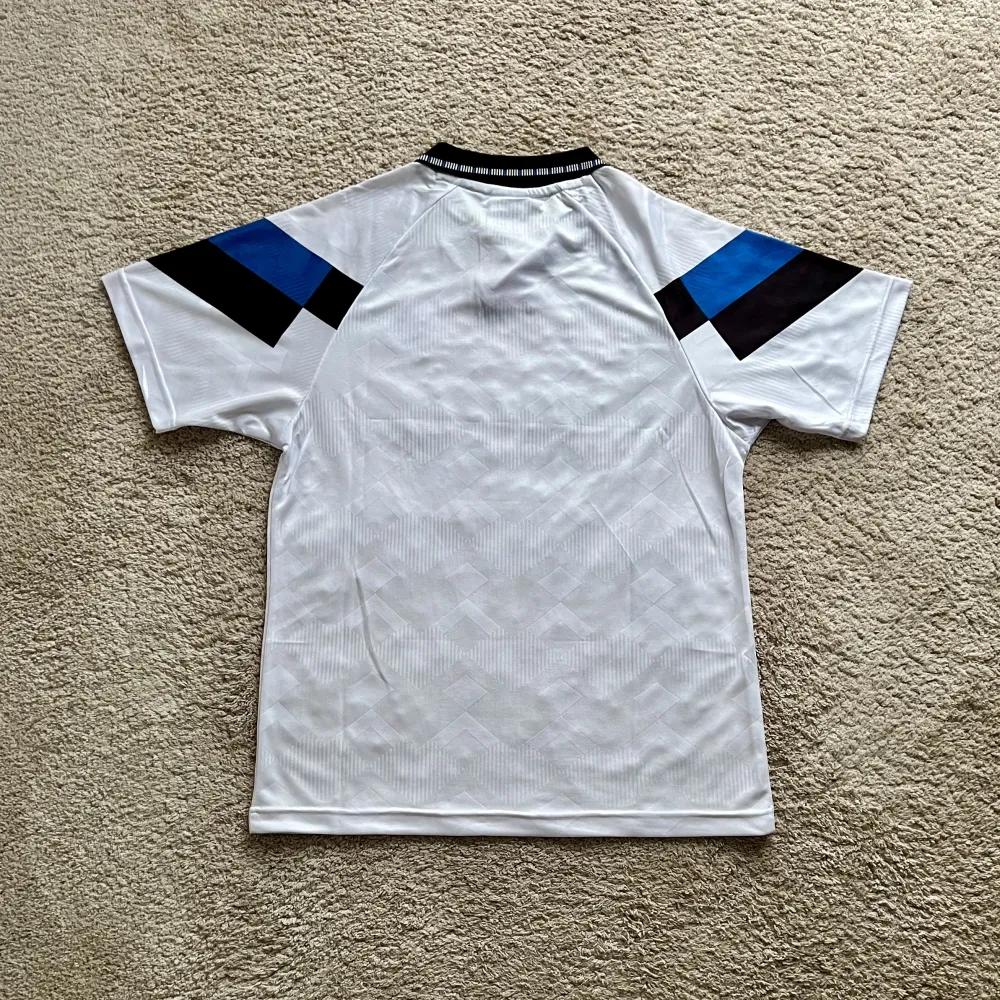 Rear view of Aston Villa 1991/92 Score Draw Away Shirt (Mita Copiers) - Men's Medium