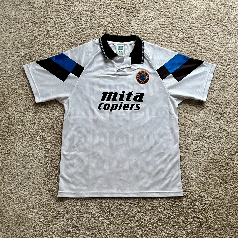 Front view of Aston Villa 1992/93 Score Draw Away Shirt (Mita Copiers) - Men's Large