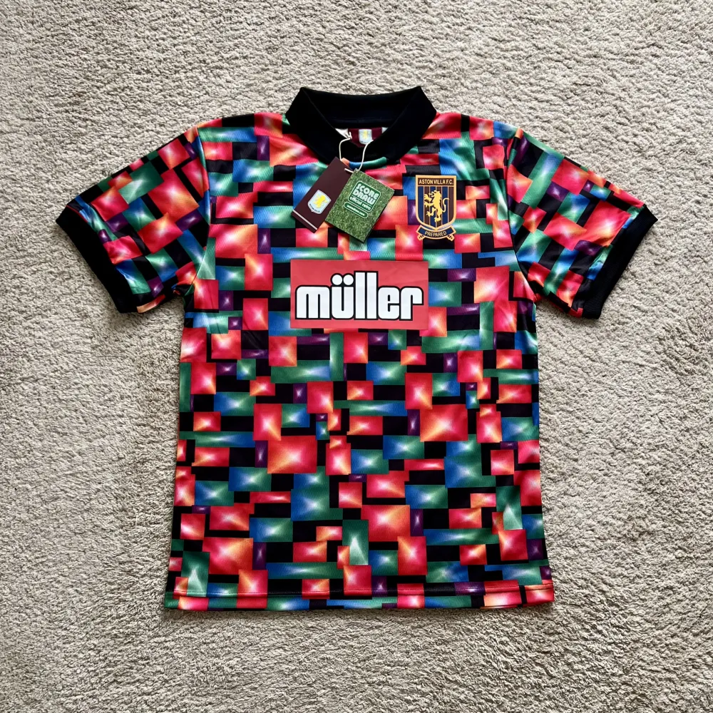 Front view of Aston Villa 1993-95 Score Draw GK 4 Goalkeeper Shirt (Muller) - Men's Medium