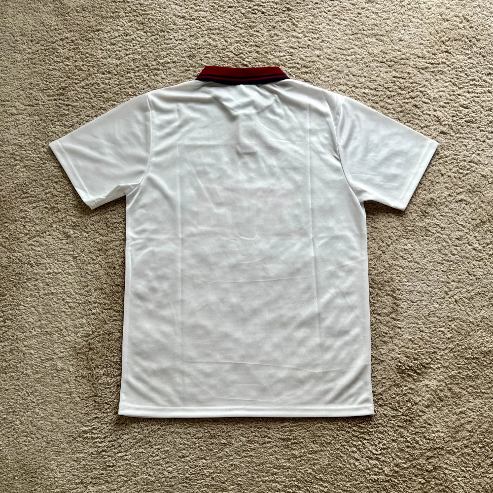 Rear view of Aston Villa 1994/95 3rd Shirt (Muller) - Men's Large