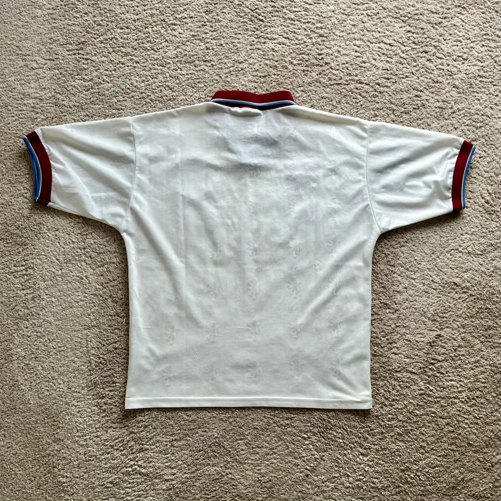 Rear view of Aston Villa 1996-98 Reebok Away / 3rd Shirt (AST Computers) - Men's Medium