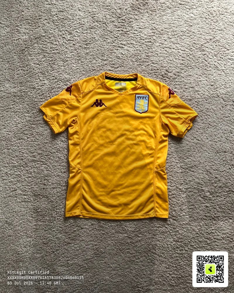Front view of Aston Villa 2019/20 Kappa GK 2 Goalkeeper Shirt - Junior XXL