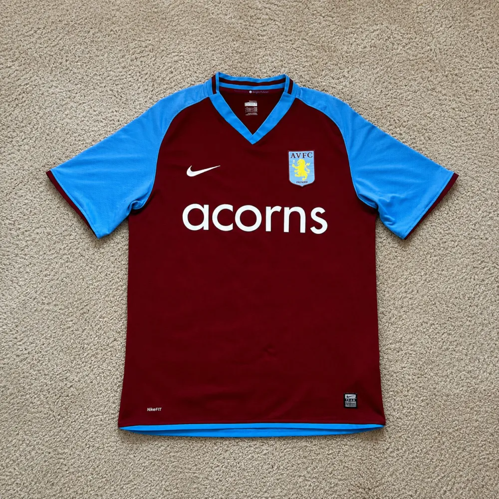 Front view of Aston Villa 2008/09 Nike Home Shirt (Acorns) - Men's Large