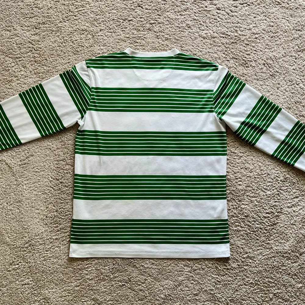 Rear view of Celtic 2013/14 Nike Home Shirt (Magners) - Men's Medium