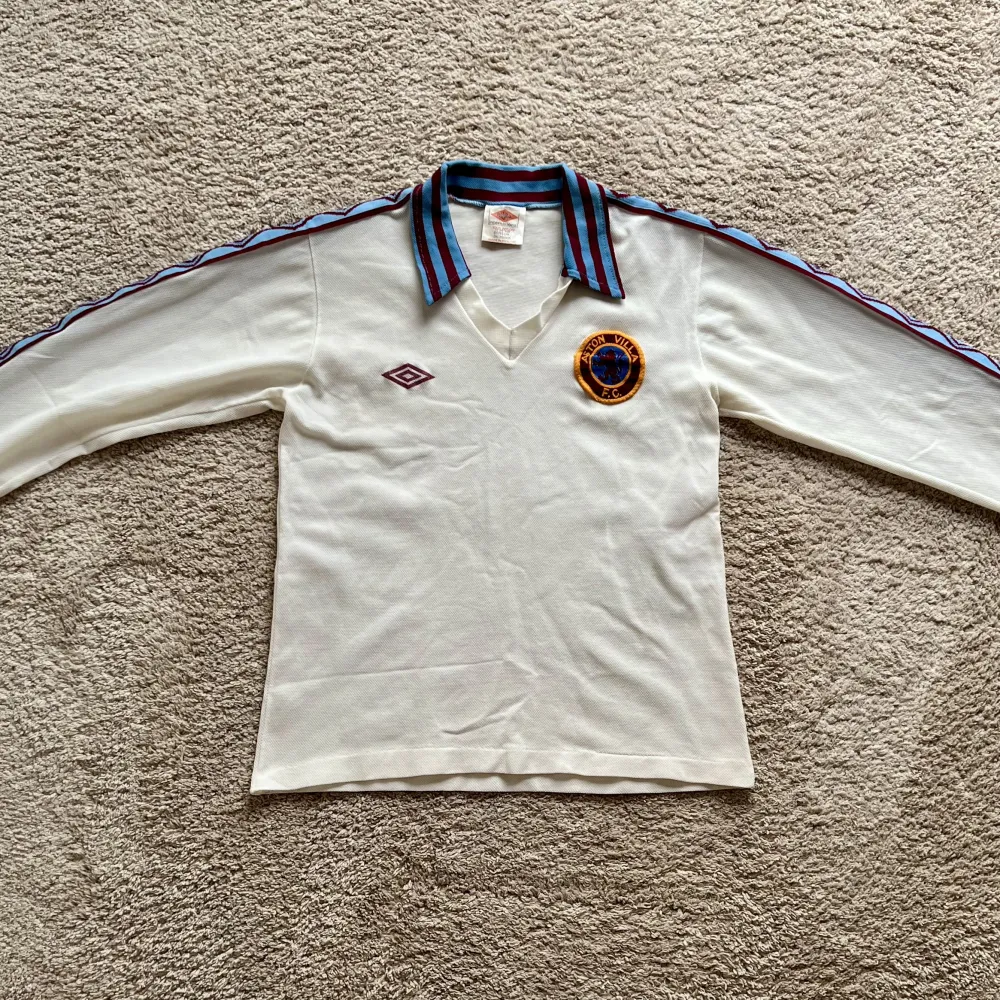 Front view of Aston Villa 1976-81 Umbro Away Shirt - Men's Small