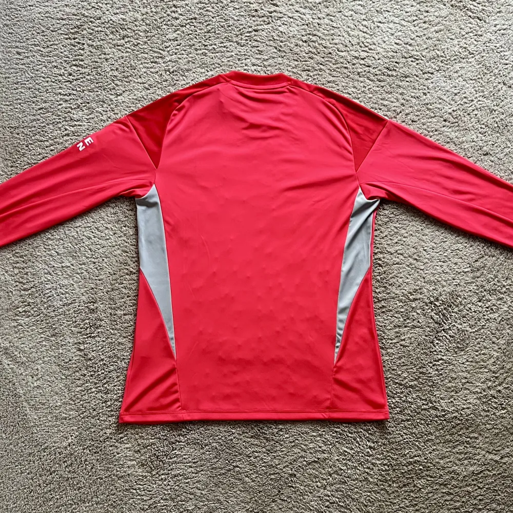 Rear view of Aston Villa 2025/26 Adidas GK 3 Goalkeeper Shirt (Betano) - Men's Medium