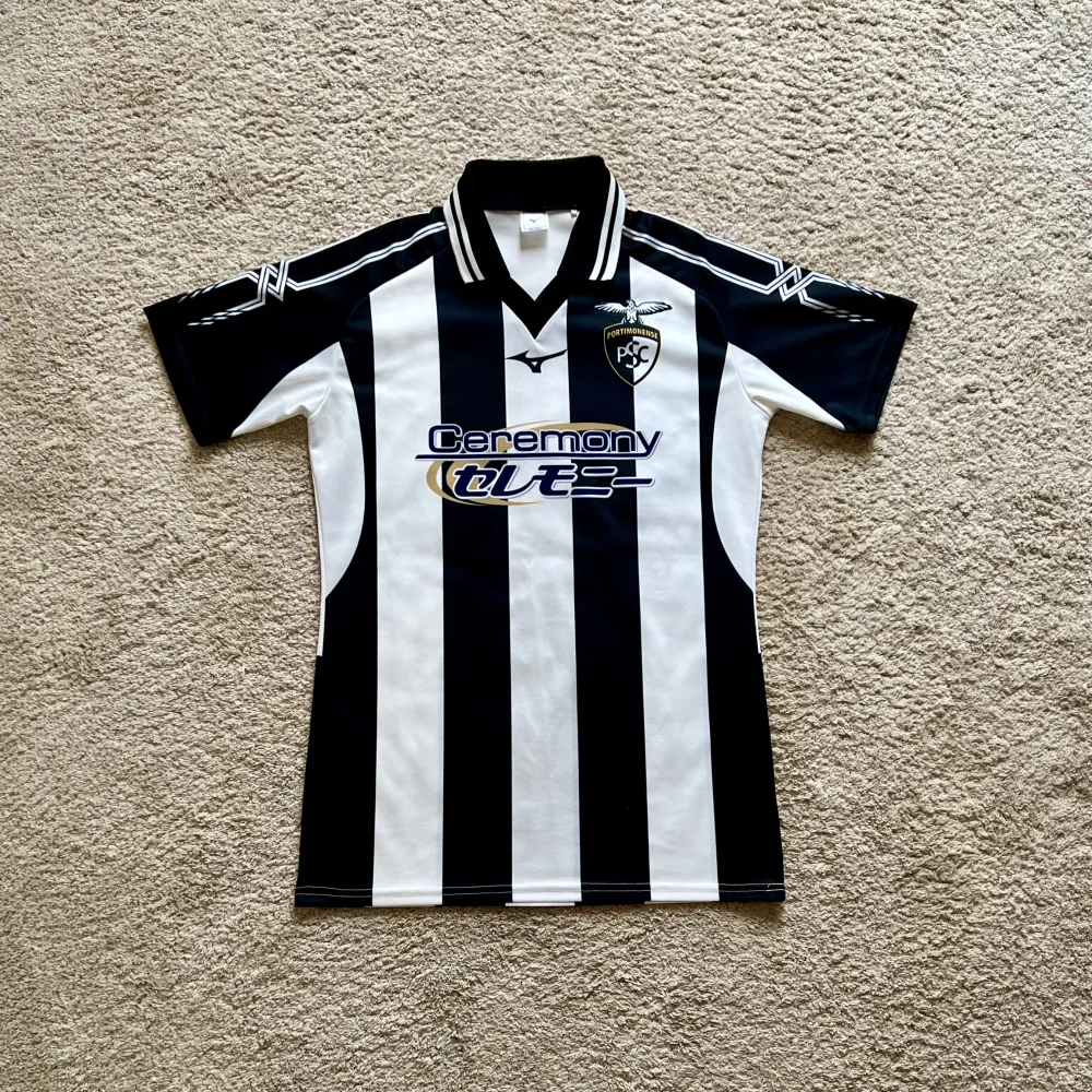 Front view of Portimonense SC 2018-23 Mizuno Home Shirt (Ceremony) - Men's Medium