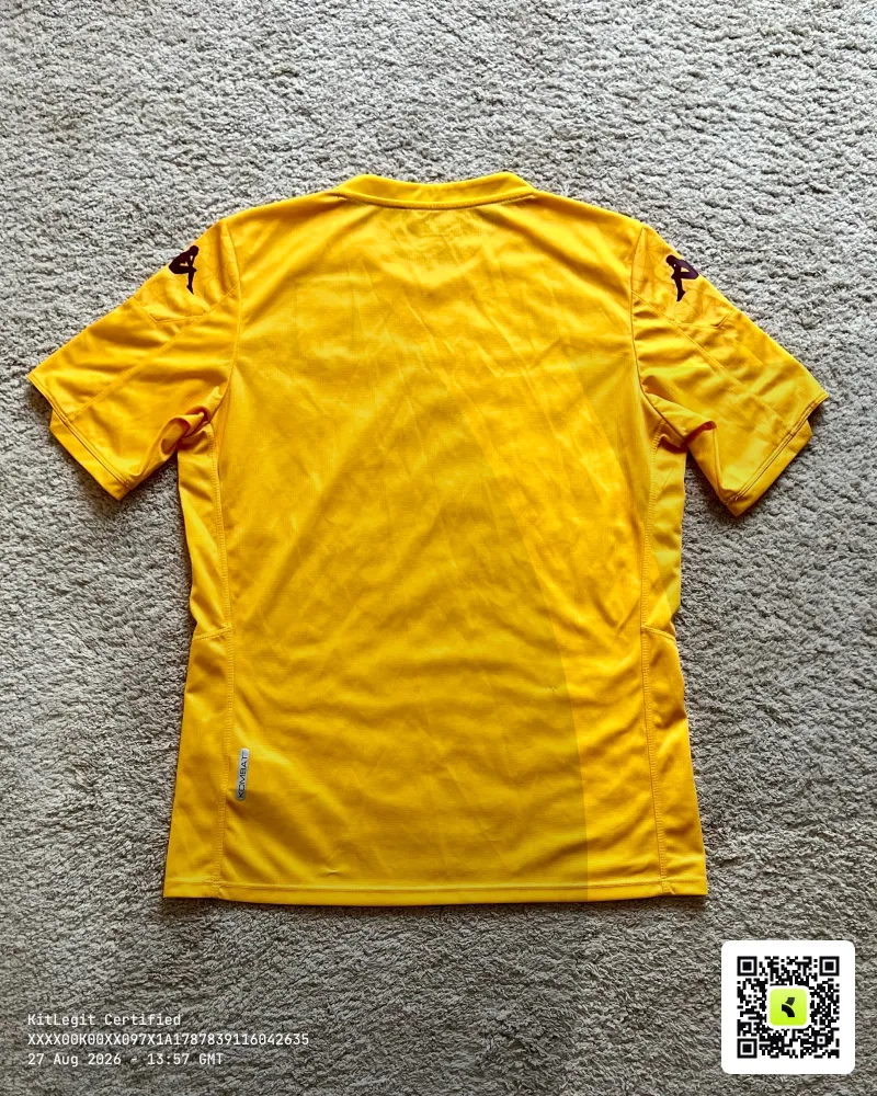 Rear view of Aston Villa 2019/20 Adidas GK 2 Goalkeeper Shirt - Men's Medium