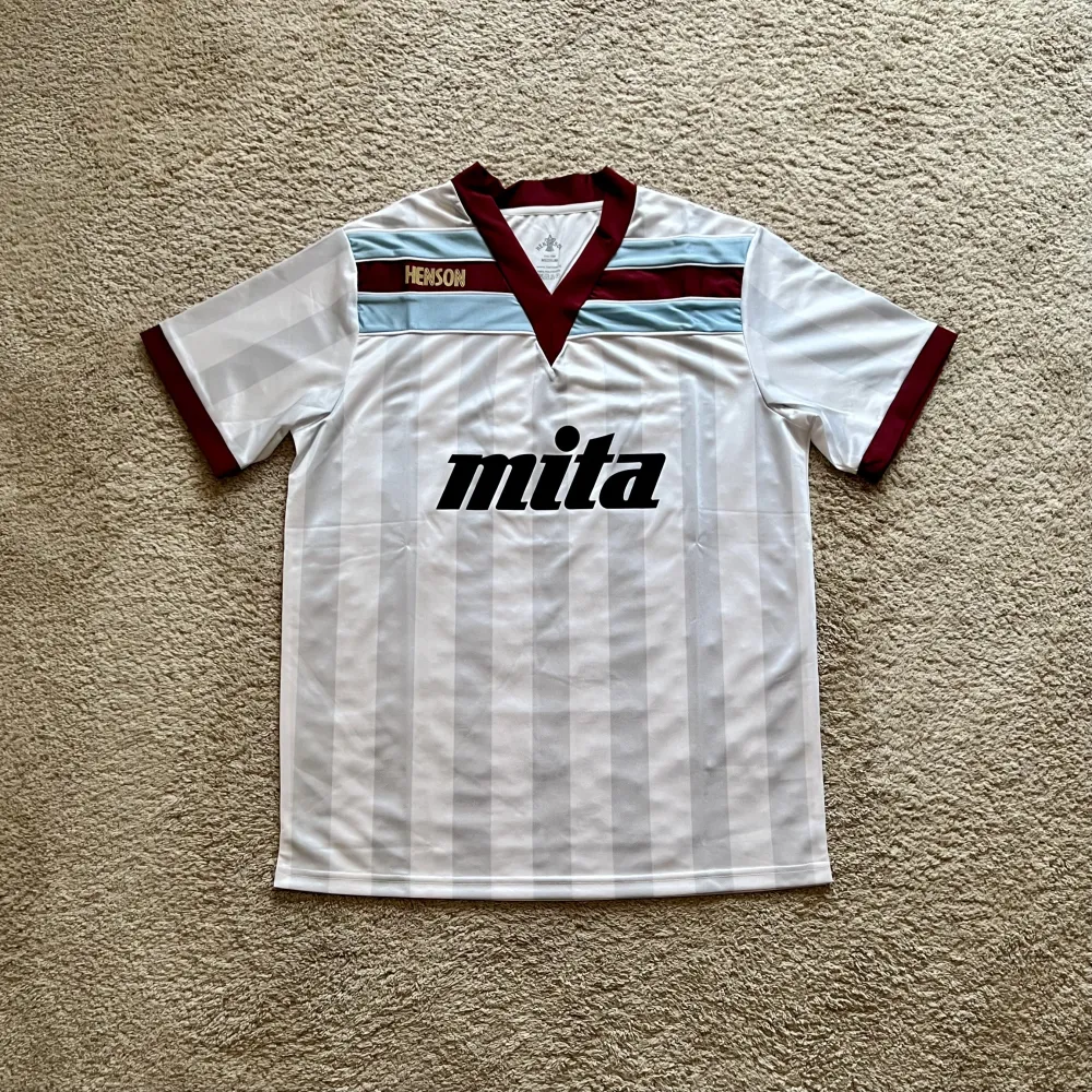 Front view of Aston Villa 1985-87 Henson 3rd / Special Edition Shirt (Mita Copiers) - Men's Medium