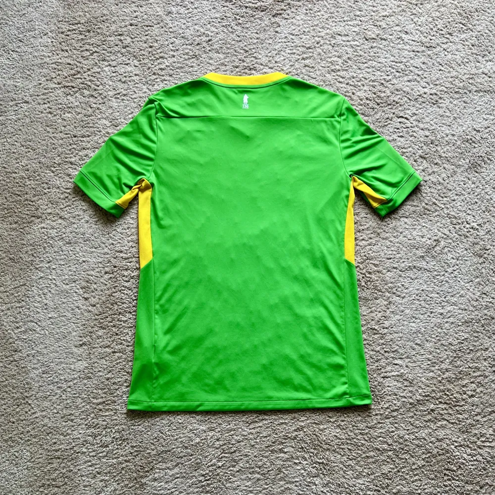 Rear view of Aston Villa 2018/19 Luke 1977 Home Goalkeeper Shirt - Men's Medium