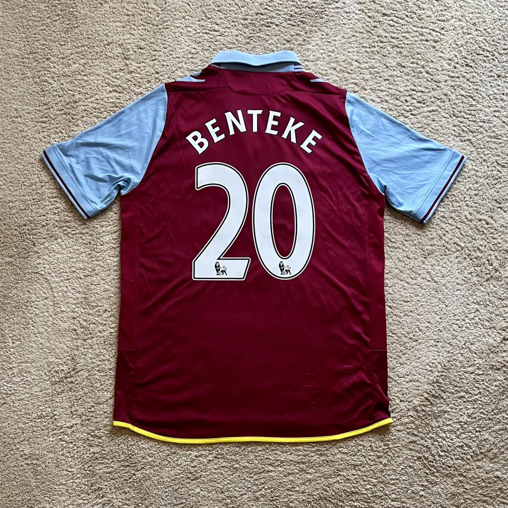 Rear view of Aston Villa 2012/13 Macron Home Shirt (Genting Casinos) - Men's Large