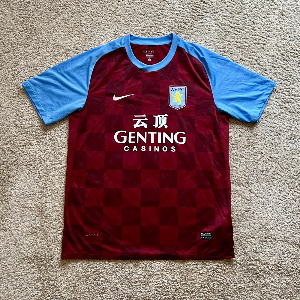 Front view of Aston Villa 2011/12 Nike Home Shirt (Genting Casinos) - Men's Large