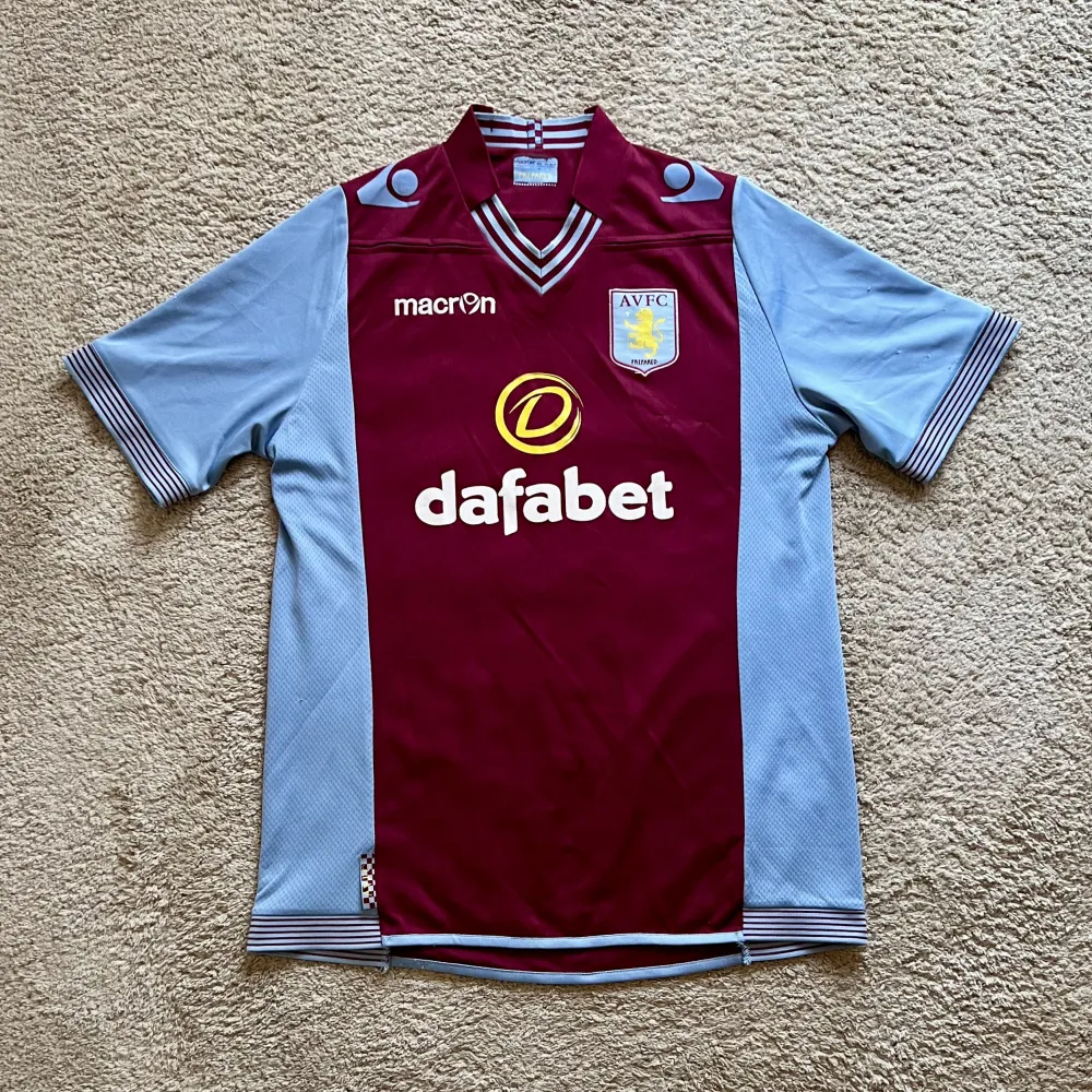 Front view of Aston Villa 2013/14 Macron Home Shirt (Dafabet) - Men's Large