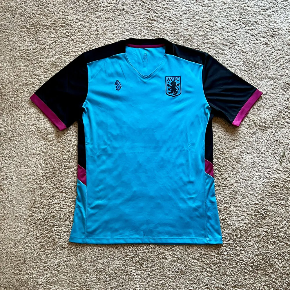 Front view of Aston Villa 2018/19 Luke 1977 Training 2 Shirt - Men's Medium