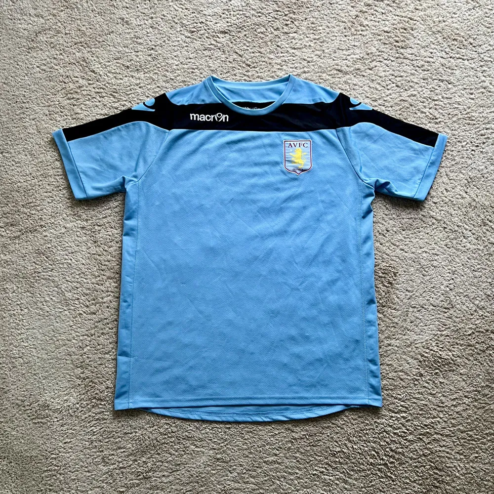 Front view of Aston Villa 2012/13 Macron Training 1 Shirt - Men's XL