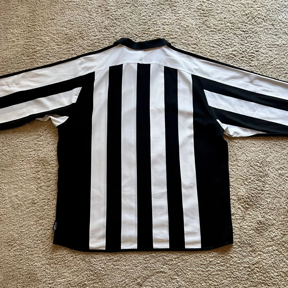 Rear view of Newcastle United 2003-05 Adidas Home Shirt (Northern Rock) - Men's XXL