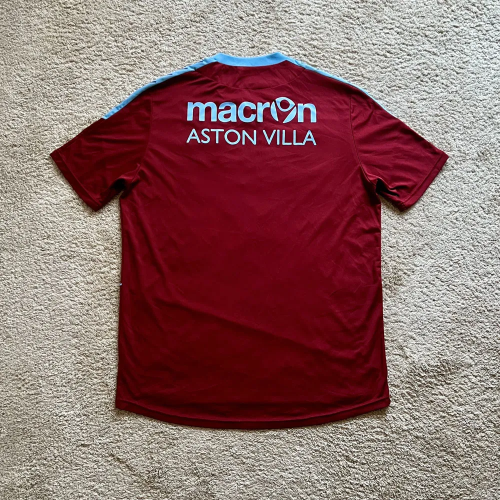 Rear view of Aston Villa 2013/14 Macron Training 4 Shirt - Men's XL