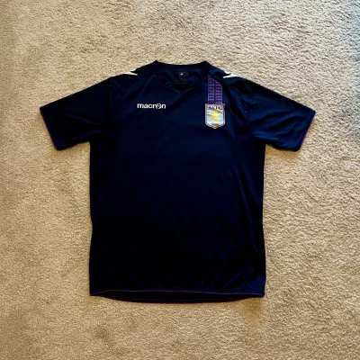 Front view of Aston Villa 2012/13 Macron 1 Training Shirt - Men's Medium