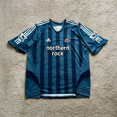 Front view of Newcastle United 2005/06 Adidas Away Shirt (Northern Rock) - Men's XXL