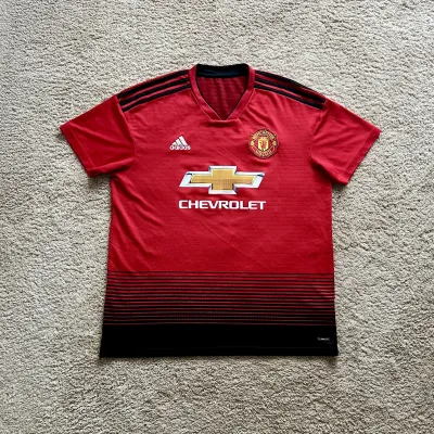 Front view of Manchester United 2018/19 Adidas Home Shirt (Chevrolet) - Men's Large