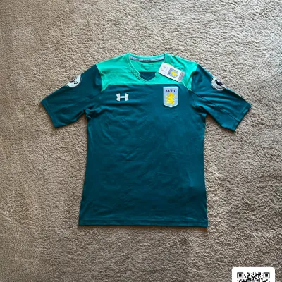 Front view of Aston Villa 2017/18 Under Armour 3rd Goalkeeper Shirt - Men's XL