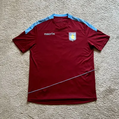 Front view of Aston Villa 2013/14 Macron Training 4 Shirt - Men's XL